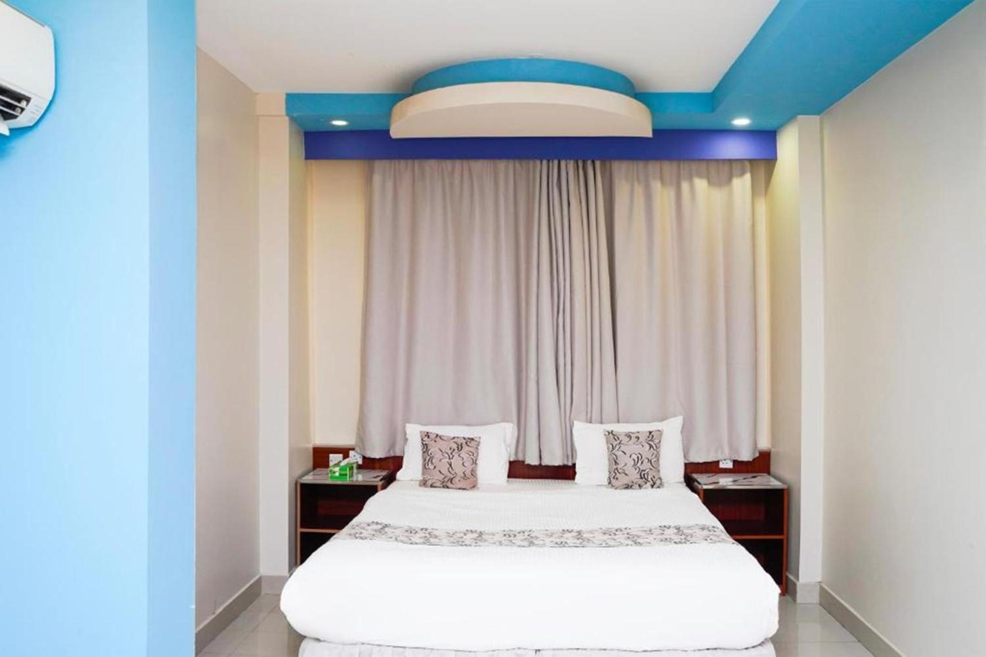 Al Bayrahaa Hotel Apartments Seeb Bagian luar foto