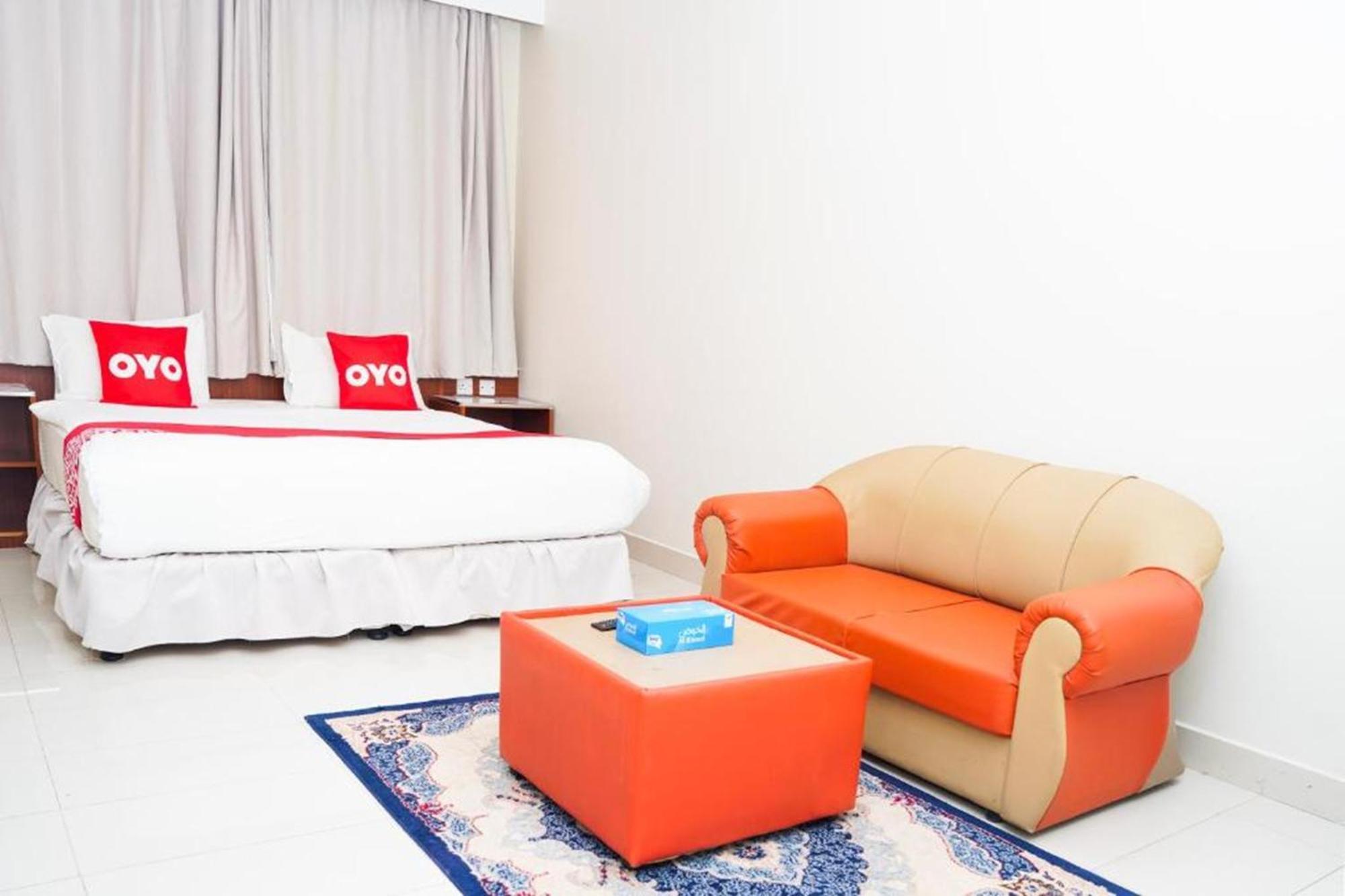 Al Bayrahaa Hotel Apartments Seeb Bagian luar foto
